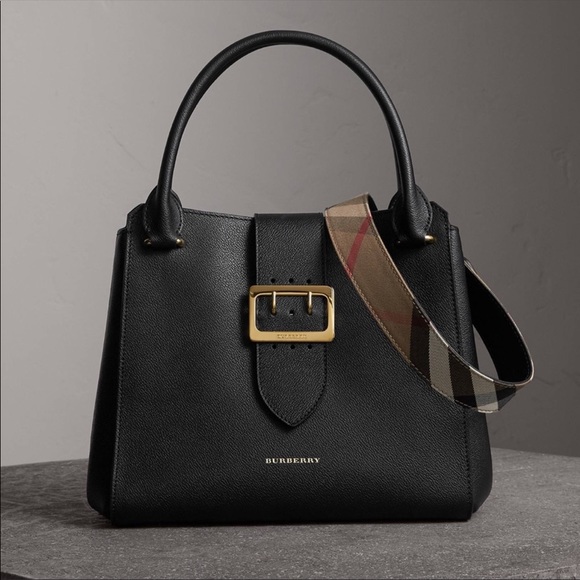 Burberry Handbags - Burberry Medium Leather Buckle Tote